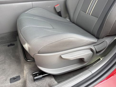 Certified 2025 Hyundai Elantra Sport image 12