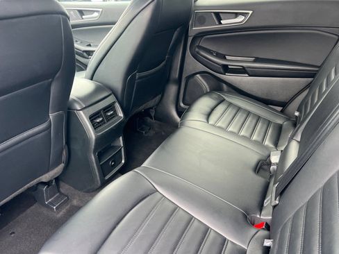 Used 2024 Ford Edge SEL AWD/4WD image 9