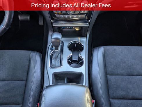 Used 2020 Jeep Grand Cherokee Altitude RWD image 19
