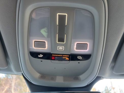 Certified 2025 Volvo XC60 B5 Plus image 38