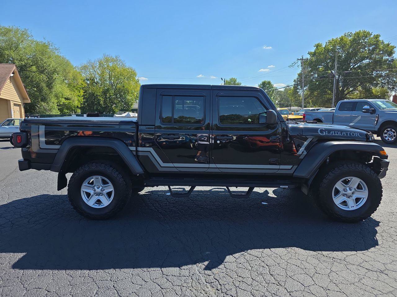 Used 2020 Jeep Gladiator Sport w/ Quick Order Package 24S AWD/4WD image 21