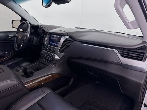 Used 2019 Chevrolet Tahoe LT w/ LT Signature Package image 31