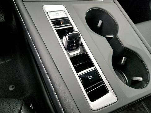 New 2026 Volkswagen Atlas SE image 13