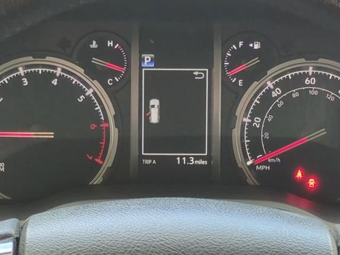 Used 2022 Toyota 4Runner TRD Off-Road AWD/4WD image 7