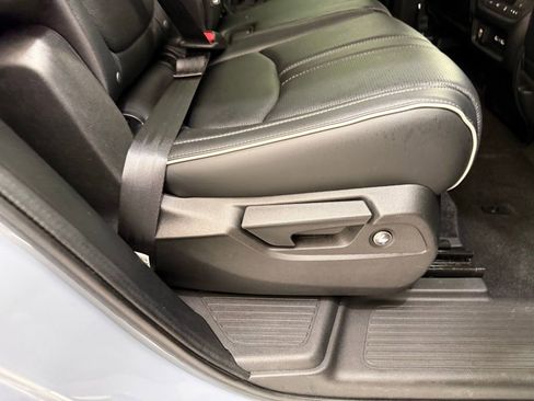 Used 2023 Honda Pilot Elite image 23