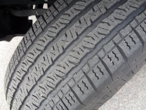 Used 2024 Jeep Wrangler Sport S image 38