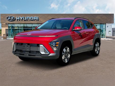 Certified 2025 Hyundai Kona SEL image 1