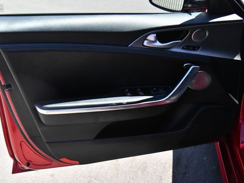 Used 2019 Kia Stinger GT1 RWD image 14