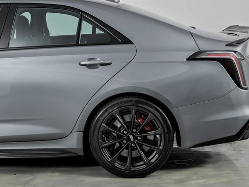 Used 2022 Cadillac CT4 V Blackwing w/ Carbon Fiber 1 Package image 9