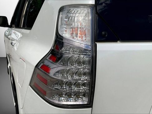 Used 2017 Lexus GX 460 Premium w/ Premium Package AWD/4WD image 23