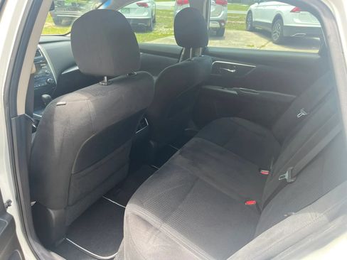 Used 2015 Nissan Altima 2.5 SV w/ Convenience Package FWD image 26