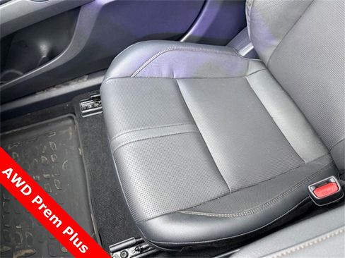 Used 2025 Toyota Camry XLE w/ Premium Plus Package image 27