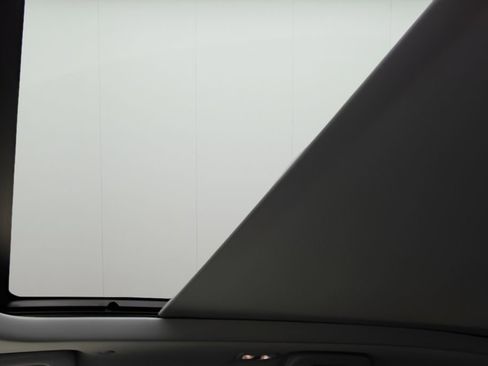 Used 2022 Lincoln Corsair Grand Touring w/ Elements Technology Bundle image 10