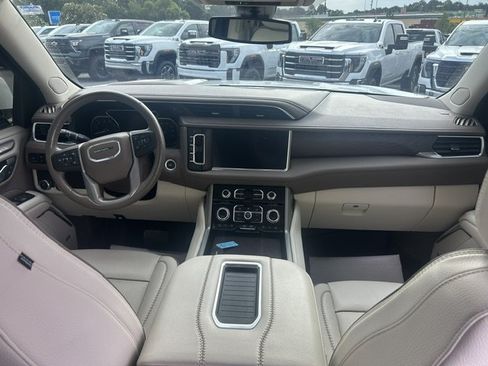 Used 2021 GMC Yukon Denali RWD image 15
