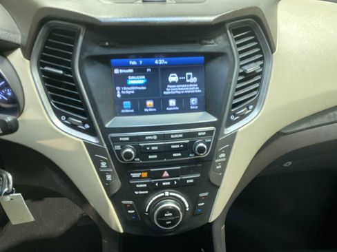 Used 2017 Hyundai Santa Fe Sport image 16