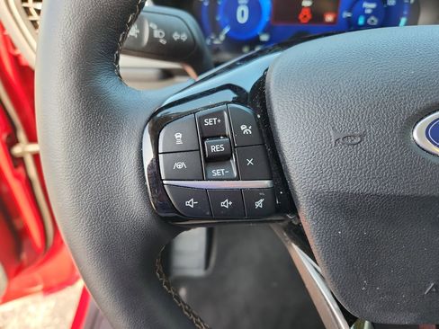 Used 2022 Ford Escape Titanium w/ Titanium Premium Package image 27