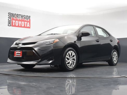 Used 2018 Toyota Corolla LE FWD image 30
