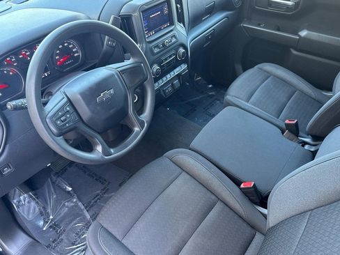 Used 2024 Chevrolet Silverado 1500 Custom Trail Boss w/ Turbomax Blackout Package image 4