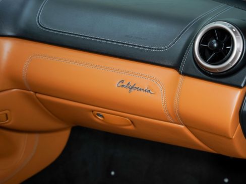 Used 2014 Ferrari California RWD image 32
