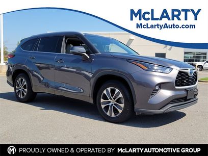 Used 2022 Toyota Highlander XLE