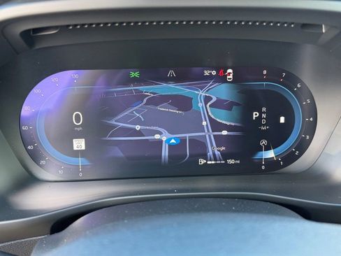 Certified 2023 Volvo XC40 B5 Plus w/ Protection Package Premier image 32