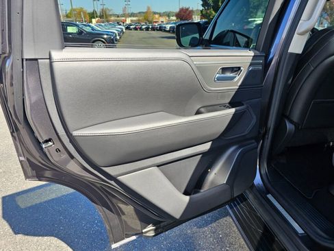 New 2025 INFINITI QX80 Pure image 13