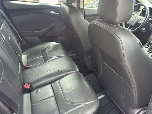 Used 2016 Ford Focus SE w/ Equipment Group 201A FWD image 36