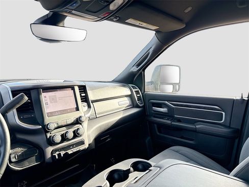 Used 2024 RAM 2500 Big Horn image 21