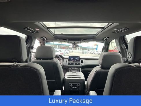 Used 2021 Chevrolet Tahoe Z71 w/ Z71 Signature Package image 6