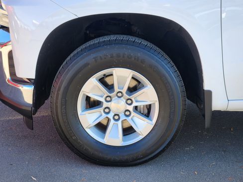 Used 2021 Chevrolet Silverado 1500 LT image 23