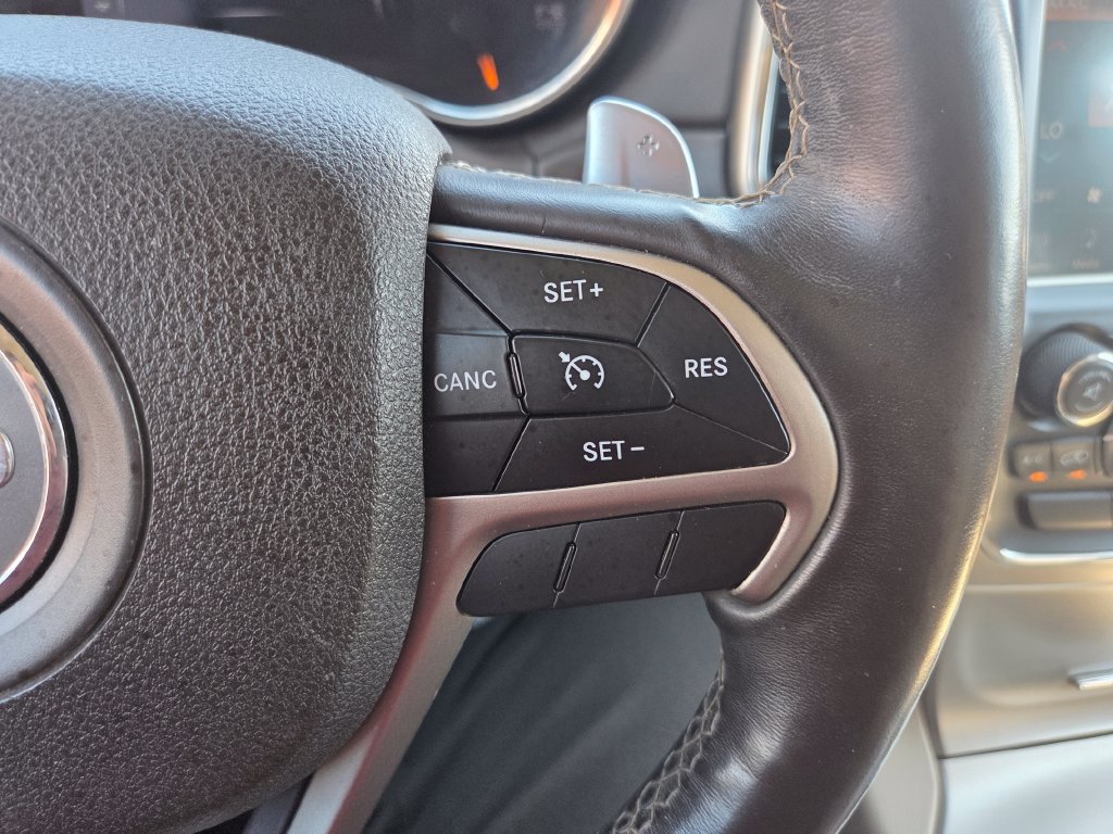 Used 2014 Jeep Grand Cherokee Overland AWD/4WD image 12
