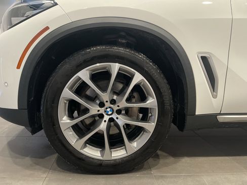 Used 2023 BMW X5 xDrive40i w/ Premium Package image 8
