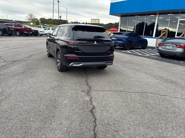Used 2025 Mitsubishi Outlander SE FWD image 23