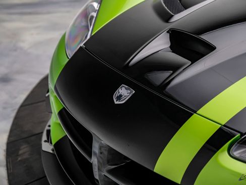 Used 2010 Dodge Viper ACR RWD image 38