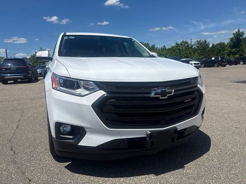 Used 2021 Chevrolet Traverse RS AWD/4WD image 2
