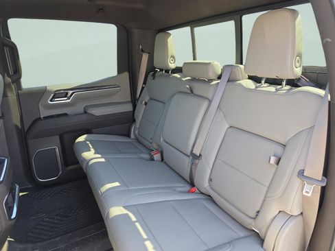 Used 2022 Chevrolet Silverado 1500 LTZ image 19