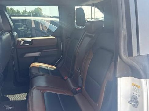 Used 2022 Ford Bronco Outer Banks AWD/4WD image 11