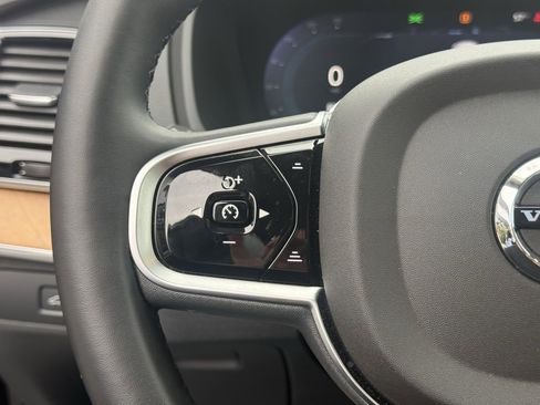 Used 2025 Volvo XC90 B6 Ultra image 15