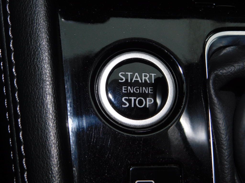 Used 2024 Nissan Kicks SR FWD image 31