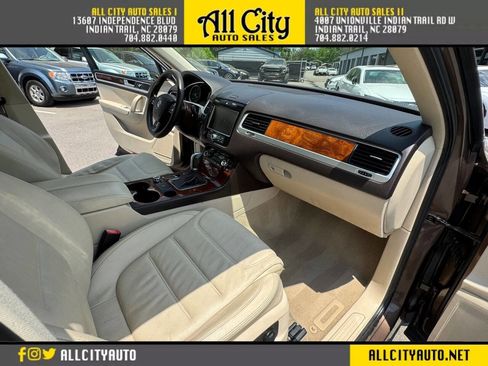 Used 2014 Volkswagen Touareg TDI AWD/4WD image 21