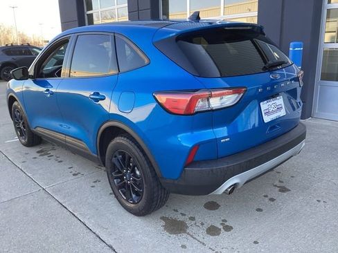 Used 2020 Ford Escape SE Sport image 10