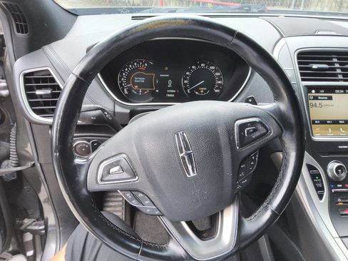 Used 2017 Lincoln MKX Select w/ Select Plus Package FWD image 13