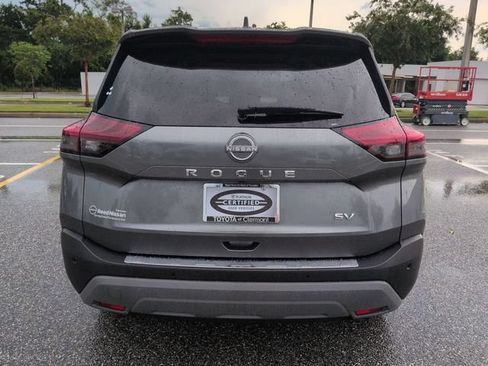 Used 2022 Nissan Rogue SV w/ SV Premium Package FWD image 5