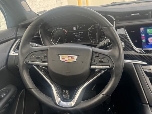 Used 2025 Cadillac XT6 Premium Luxury image 20