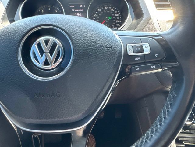 Used 2019 Volkswagen Tiguan SEL R-Line AWD/4WD image 25