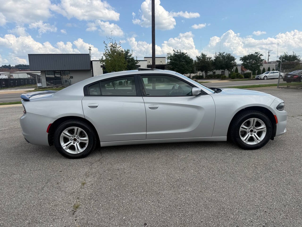Used 2019 Dodge Charger SXT w/ Leather Interior Group RWD image 6