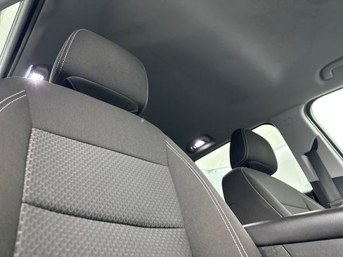 Used 2022 GMC Terrain SLE w/ Driver Convenience Package FWD image 16