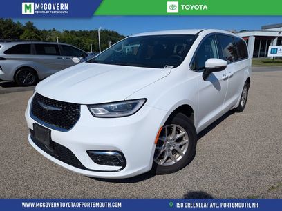 Used 2023 Chrysler Pacifica Touring-L