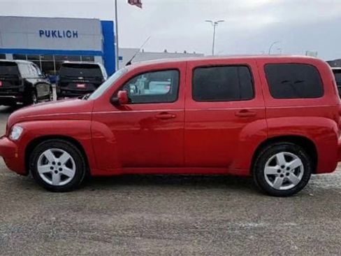 Used 2011 Chevrolet HHR LT image 5