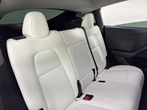 Used 2023 Tesla Model Y Performance image 40